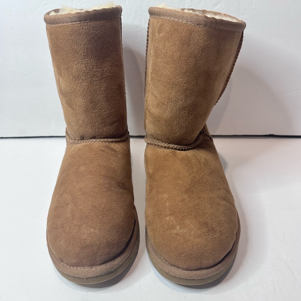 UGG chestnut Kids Boots - Picture 2 of 10